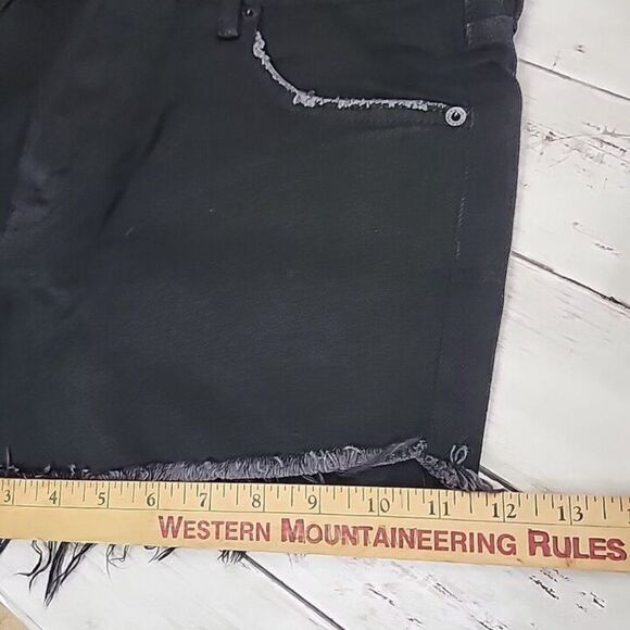 We The Free Loving Good Vibrations Cut Off Black Denim Jean Shorts Sz28 Mid Rise - Picture 9 of 9